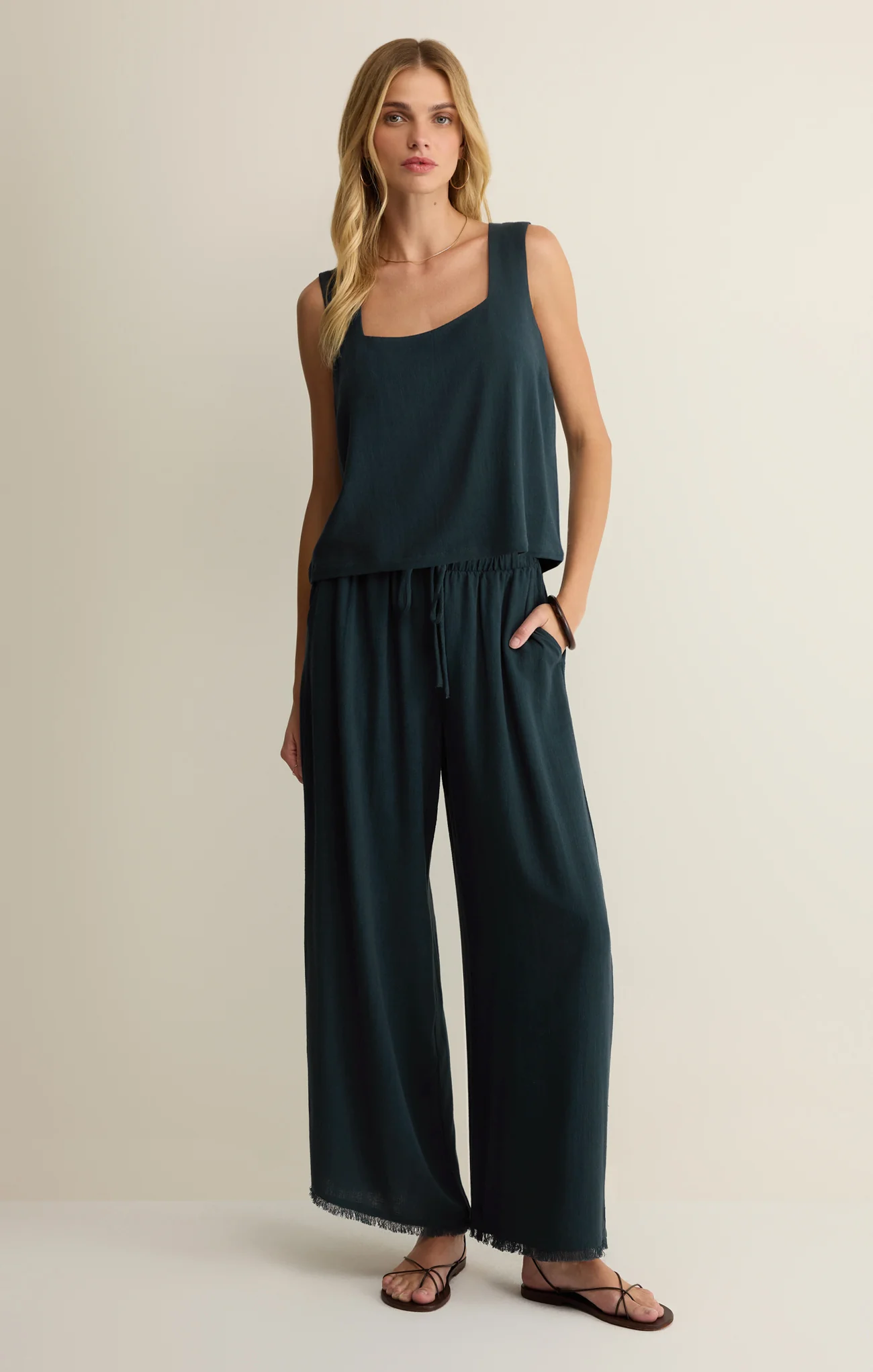 Charli Cropped Linen Tank - Image 13