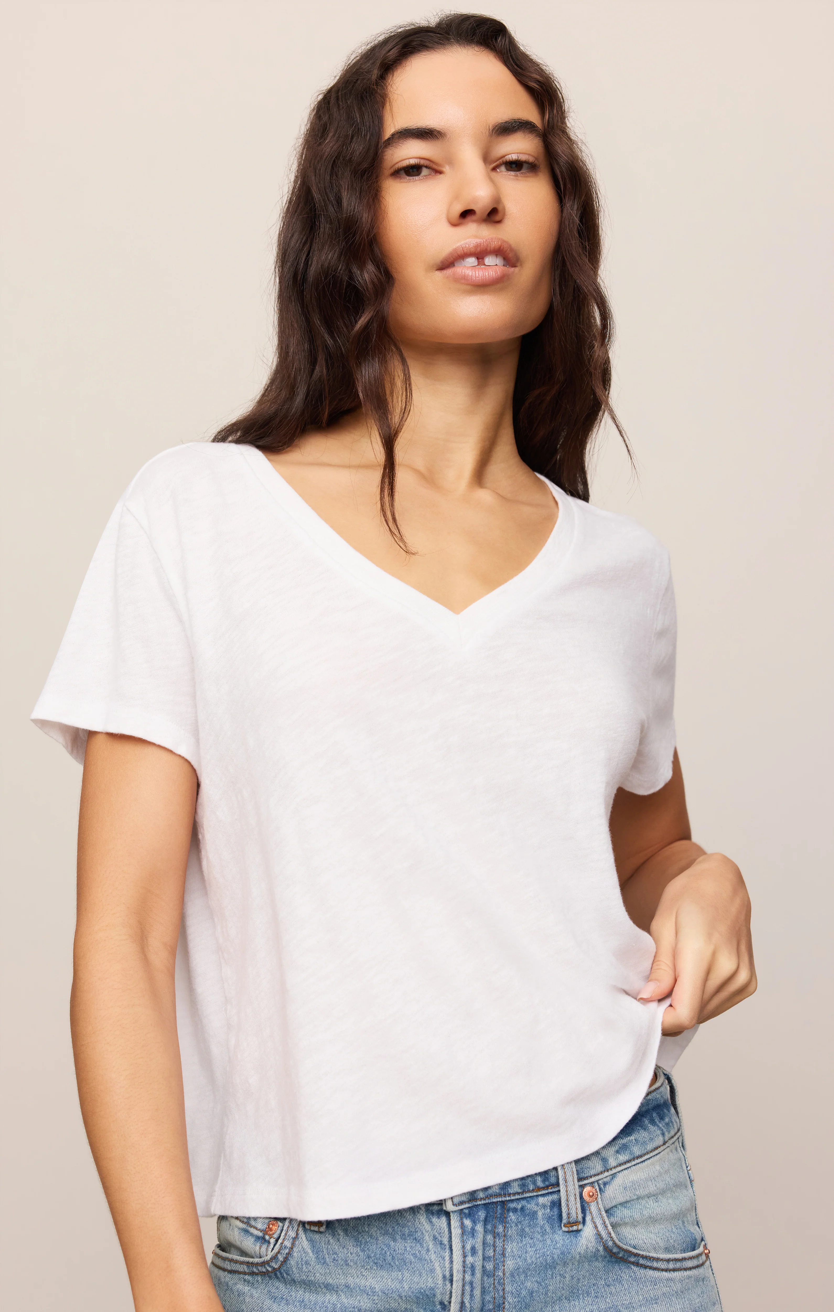 Nomad Slub V-Neck Tee - Image 27