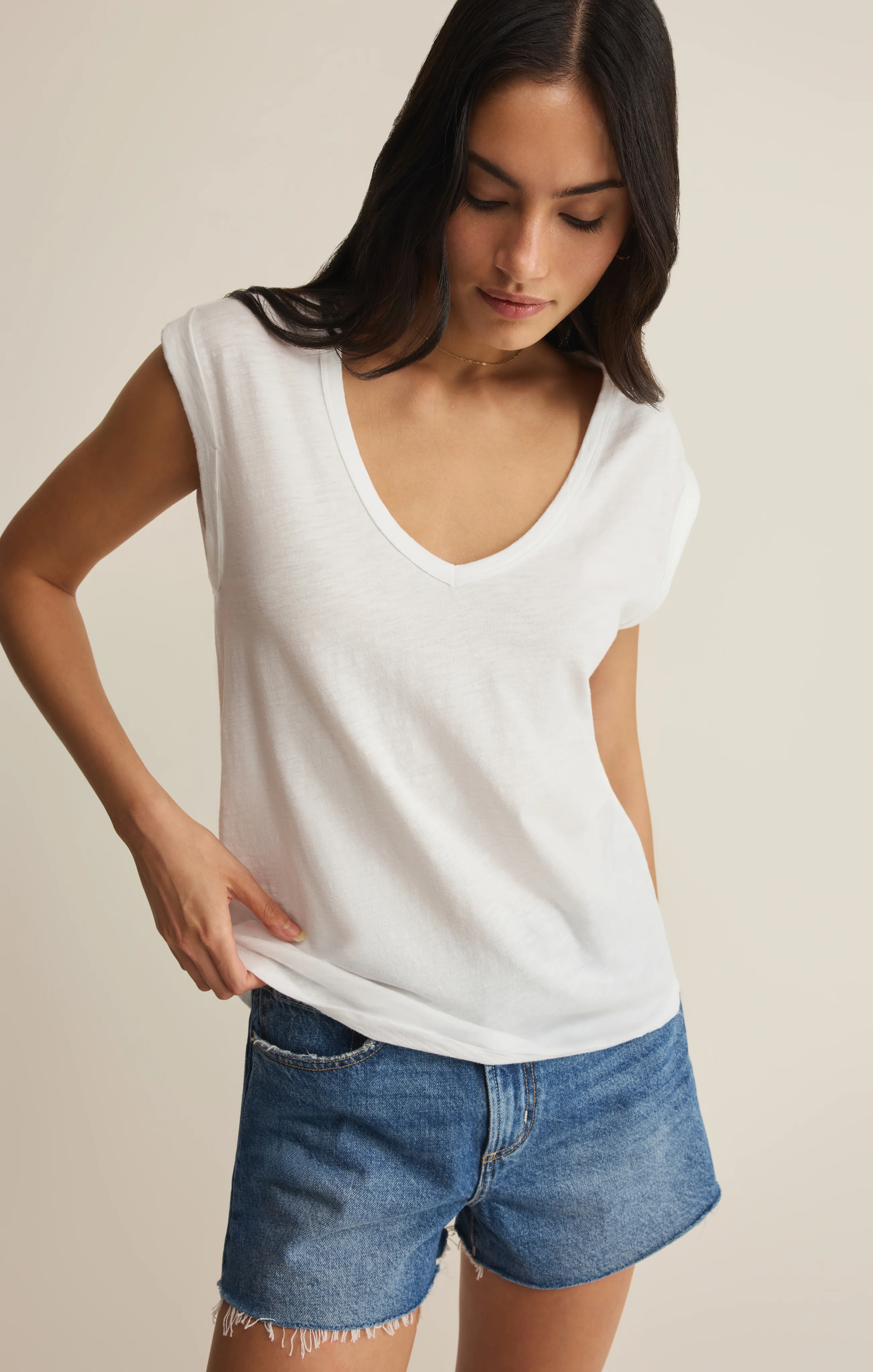 Per Diem V-Neck Tee - Image 16