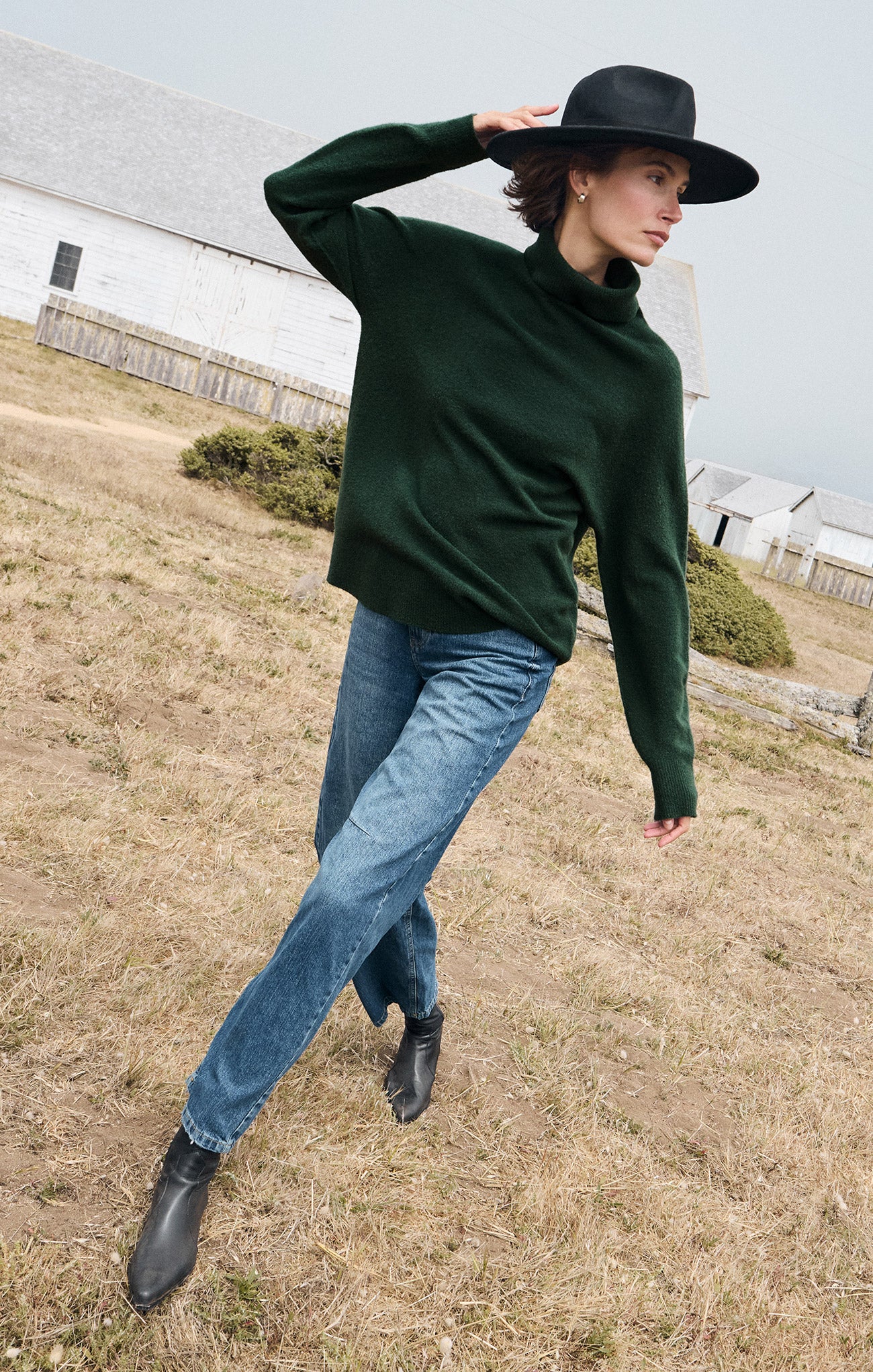 Richie Turtleneck Sweater - Image 25