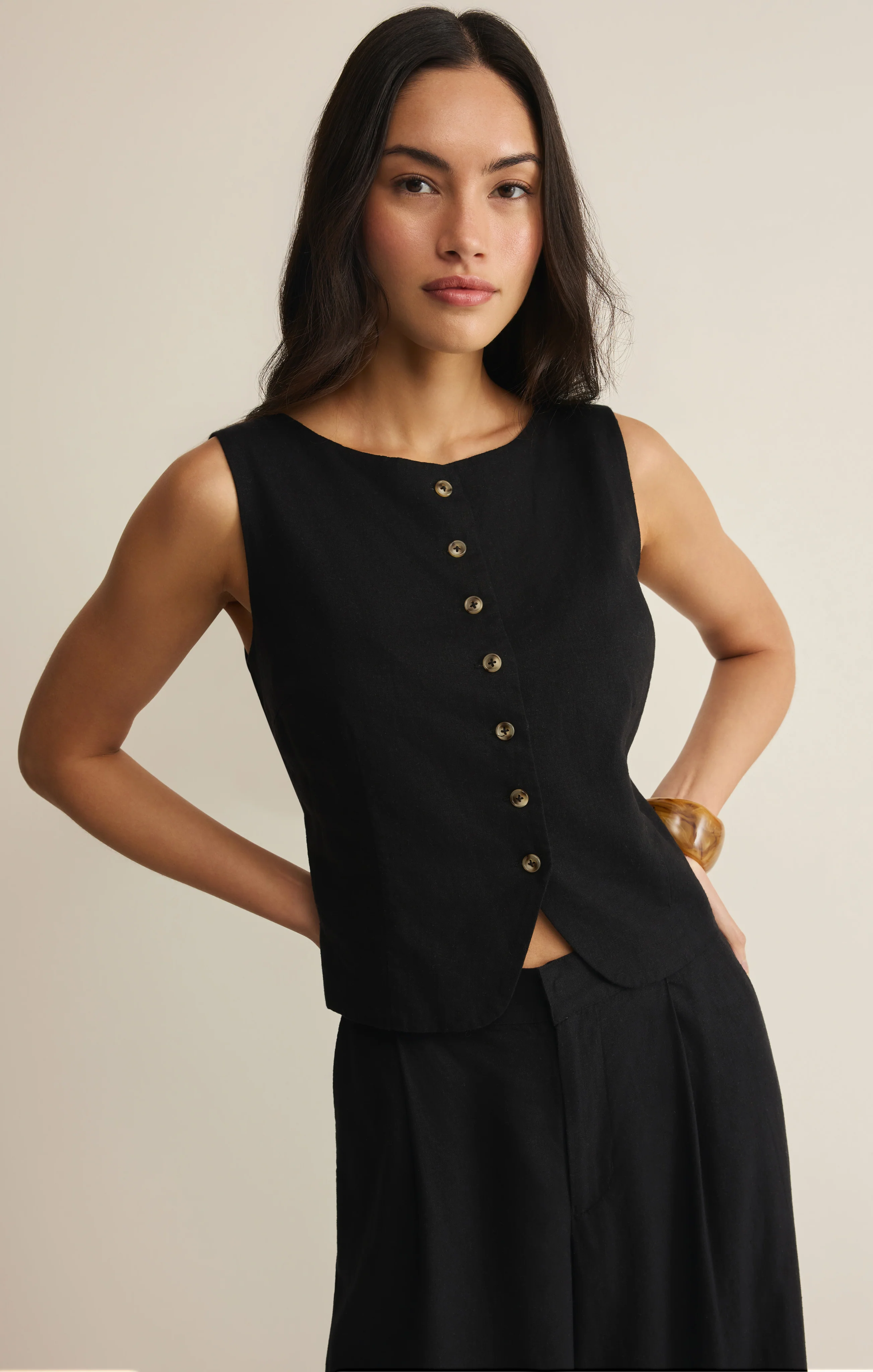 Roman Linen Vest - Image 11