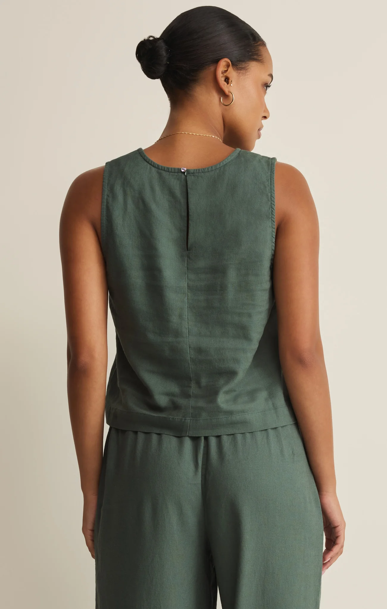 Sloane Linen Cropped Tank - Image 3