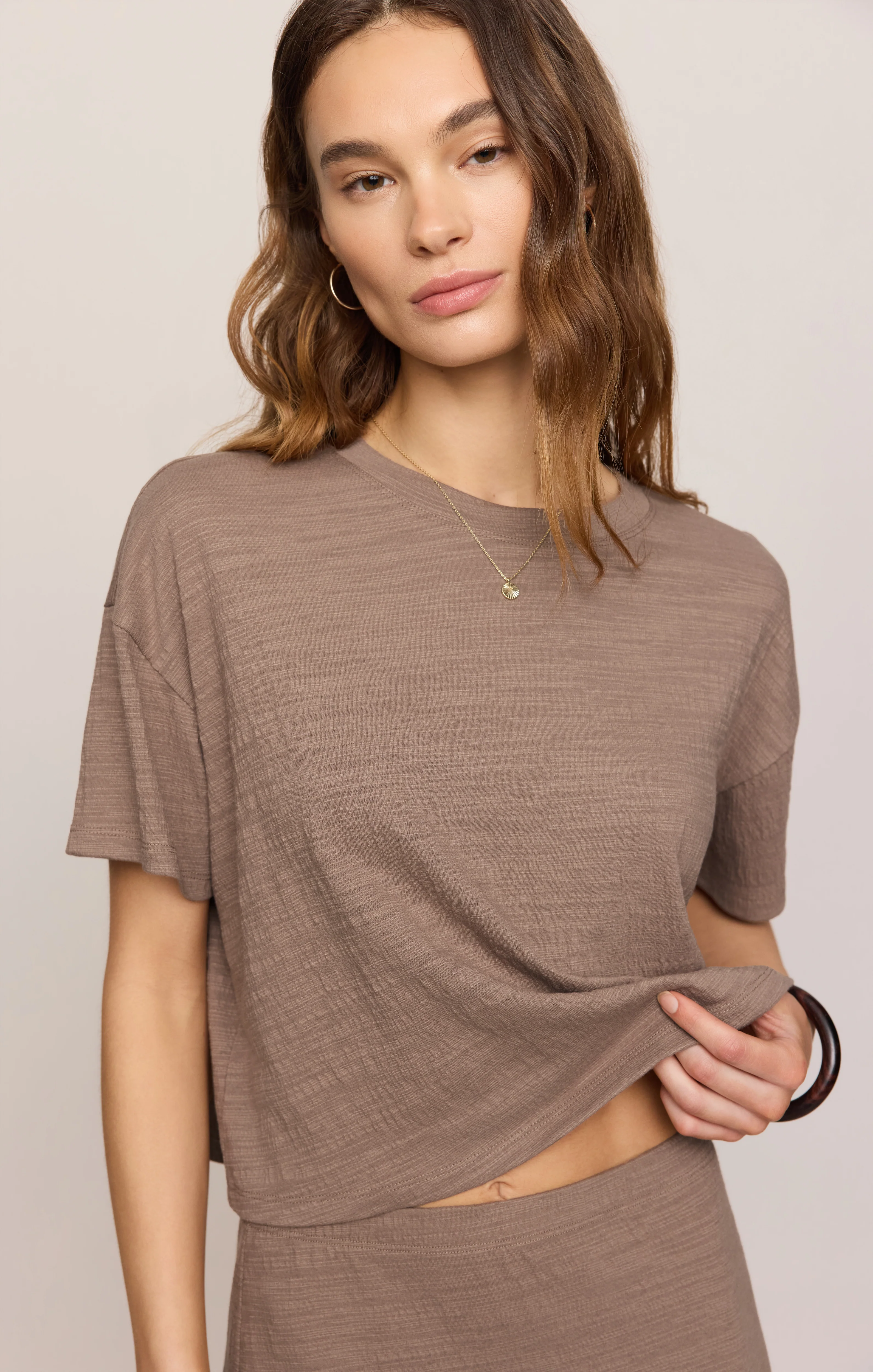 Sway Textured Cropped Tee - Image 3